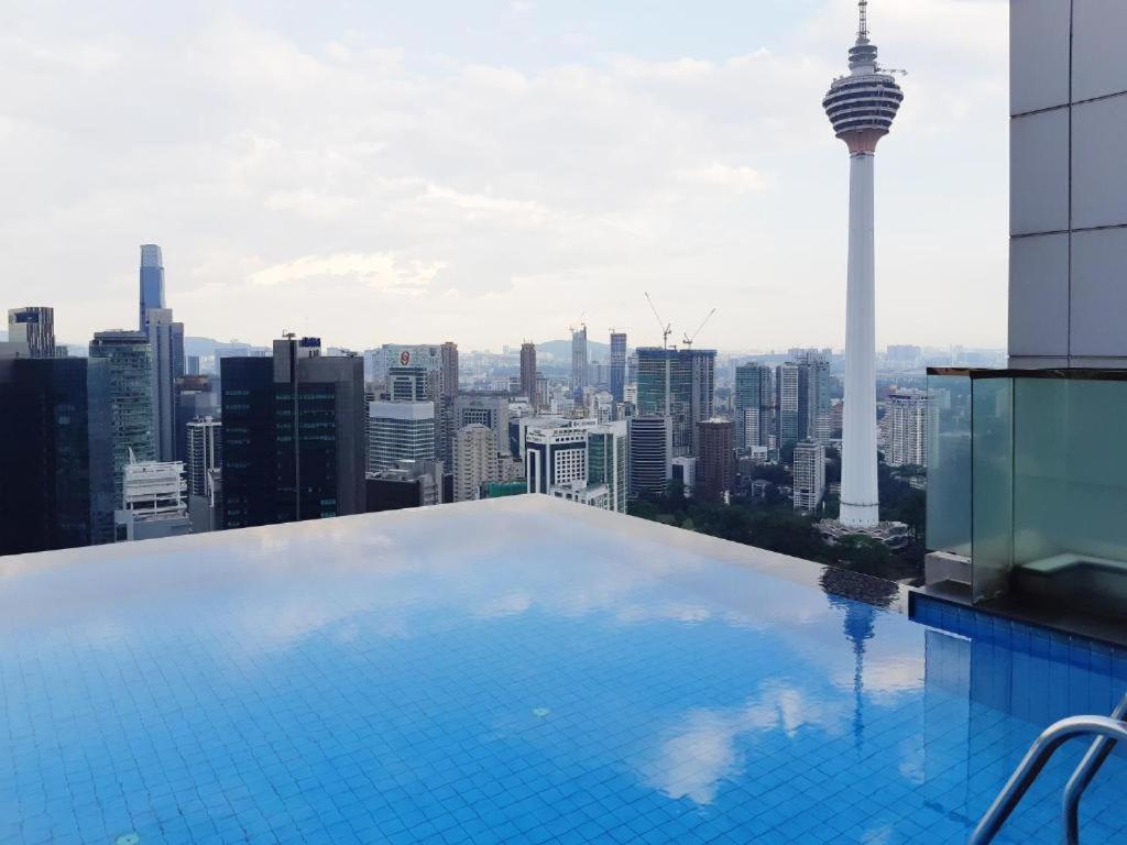 Serviced Suites At Platinum Klcc Kuala Lumpur Luaran gambar